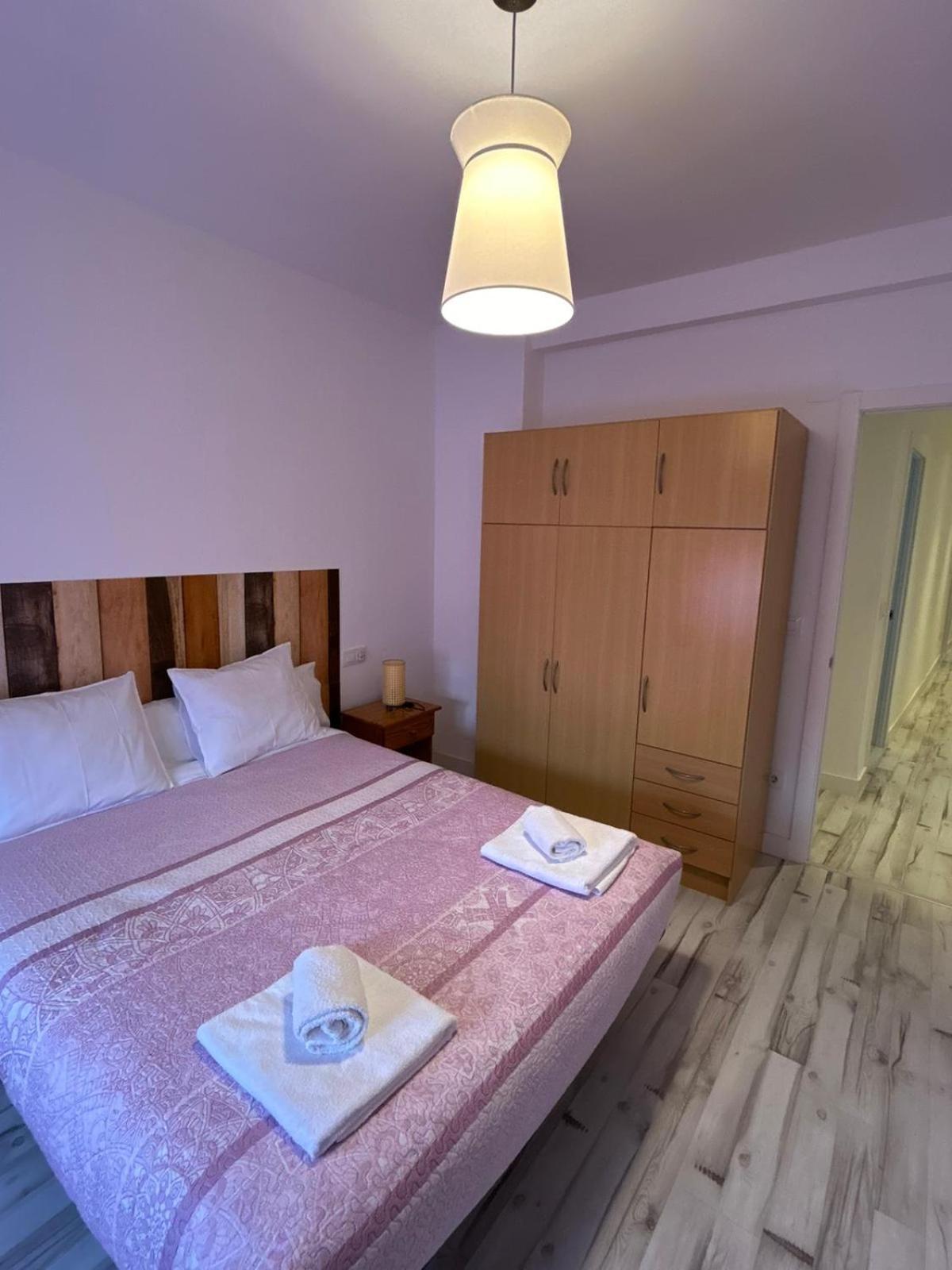 Apartamentos El Conde Santo Domingo De La Calzada Exteriör bild