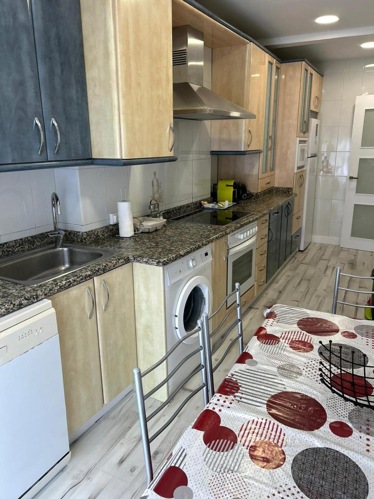 Apartamentos El Conde Santo Domingo De La Calzada Exteriör bild